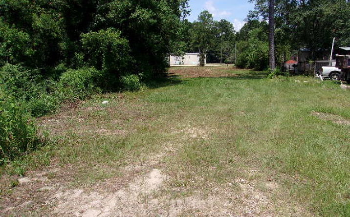 Pictures of Land property located at 1695 N Collins Blvd, Covington, LA 70433 for sales - image #1