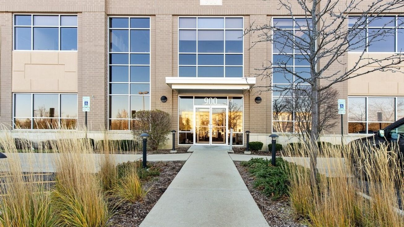 900 Technology Way Building, Libertyville, IL 60048 Office Property