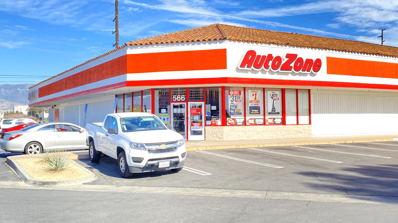 566 Inland Center Dr, San Bernardino, CA 92408