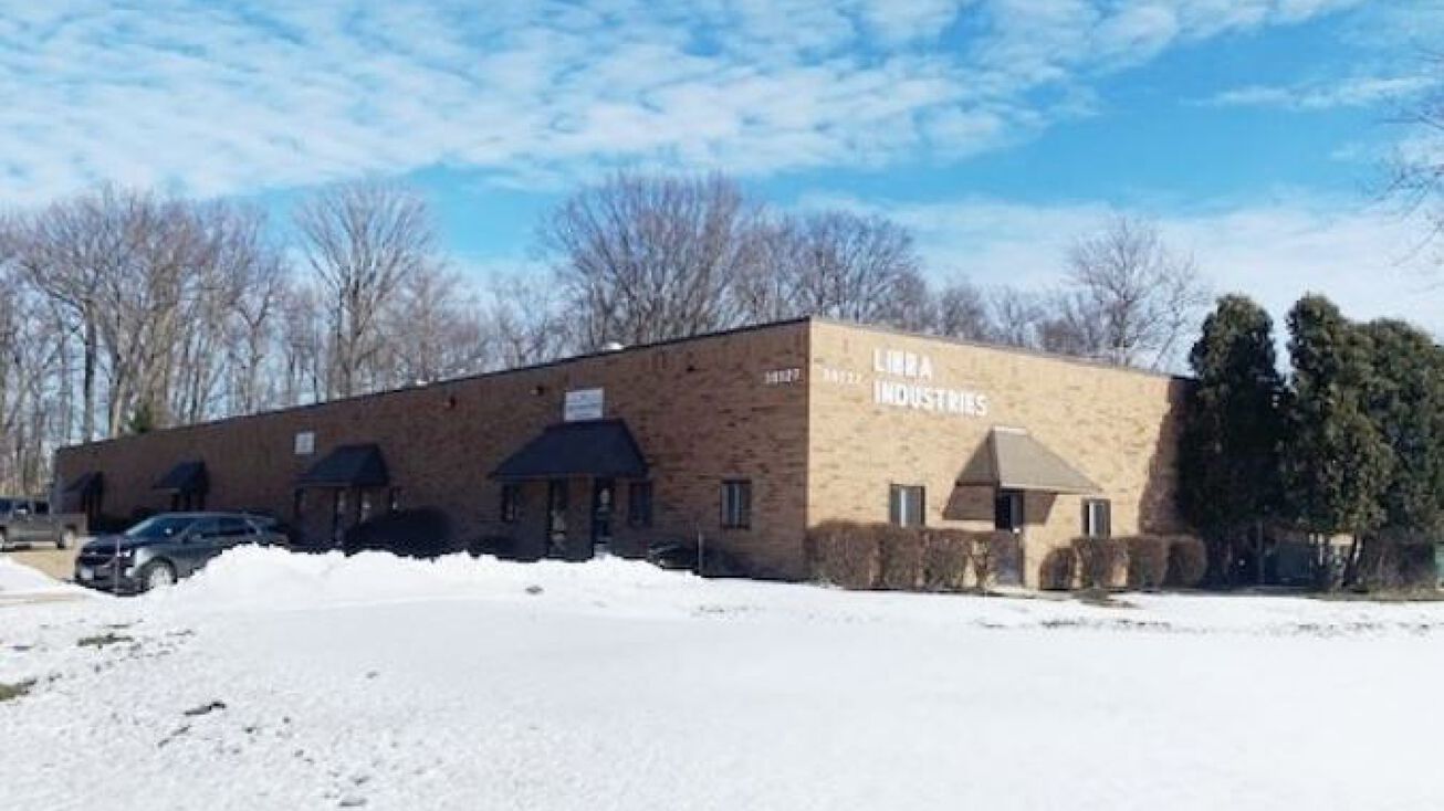 38127 Willoughby Parkway, Willoughby, OH 44094