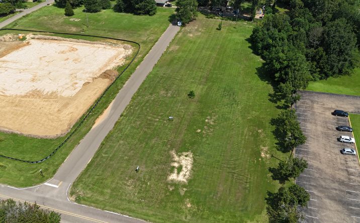 Pictures of Land property located at 3698 US-80, Pearl, MS 39208 for sales - image #1