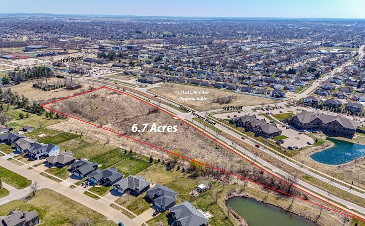 Pictures of Land property located at Lot 2 Tower Terr Road, Marion, IA 52302 for sales - image #1