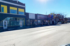 4082504