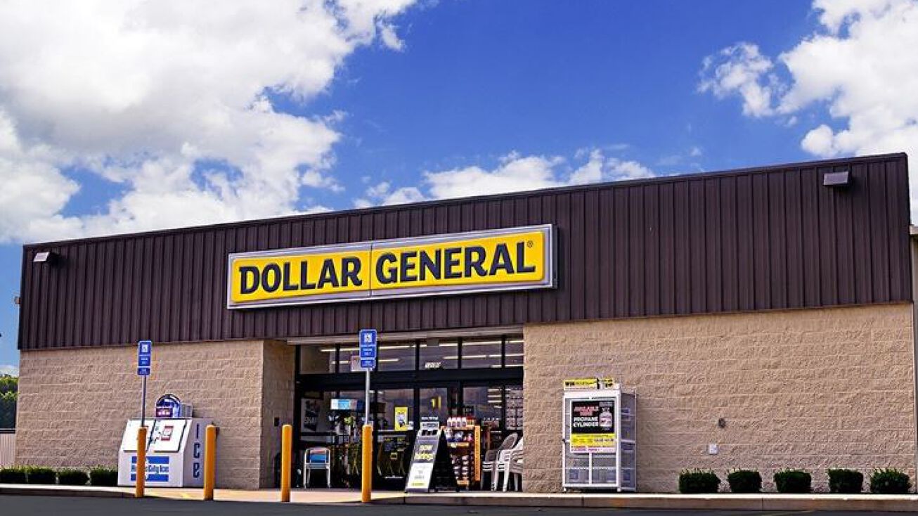 918 Kennedy Dr, Pinckneyville, IL 62274 Retail Property for Sale