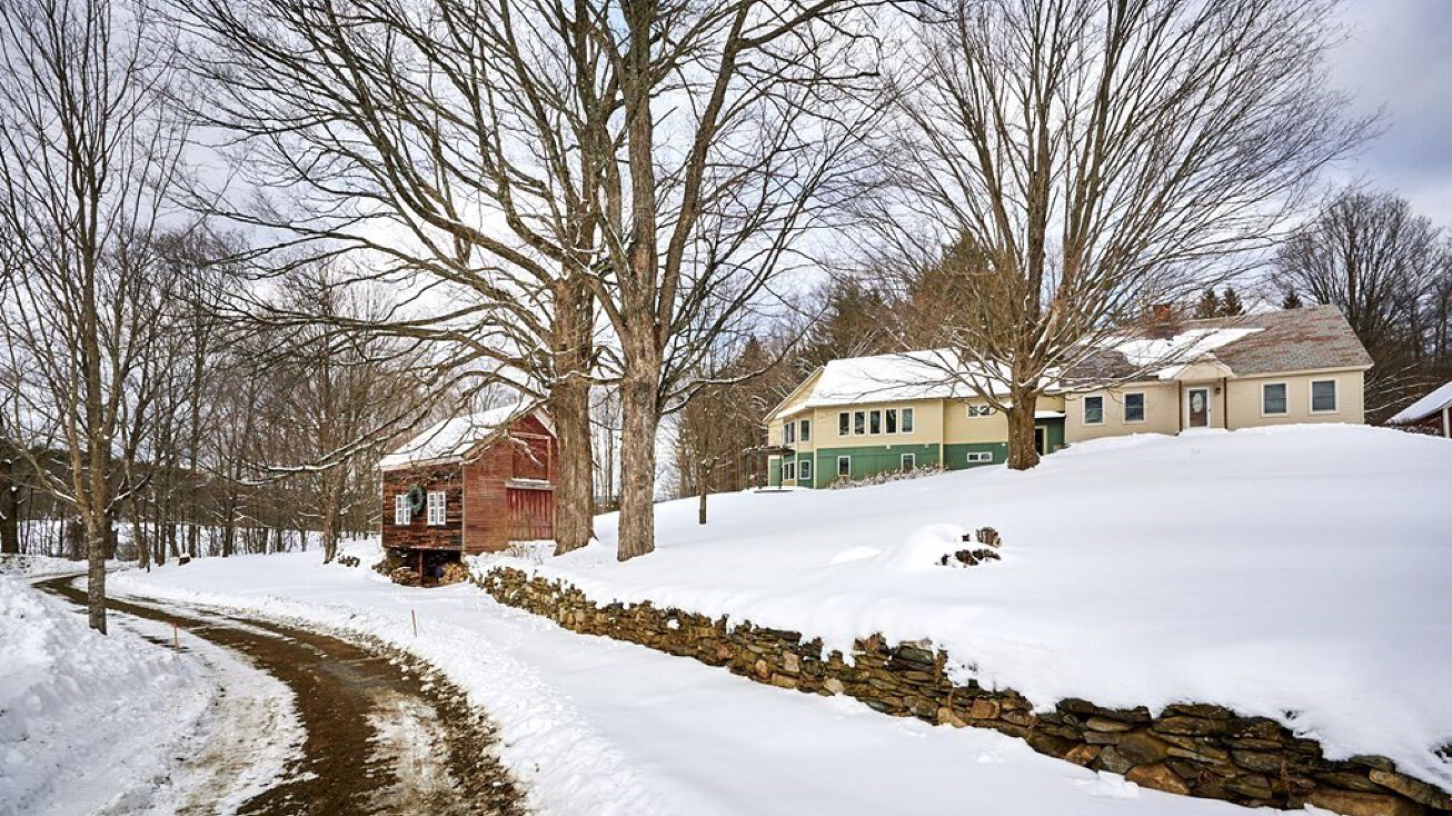 407 W Leyden Rd, Leyden, MA 01337 Hospitality Property for Sale 407