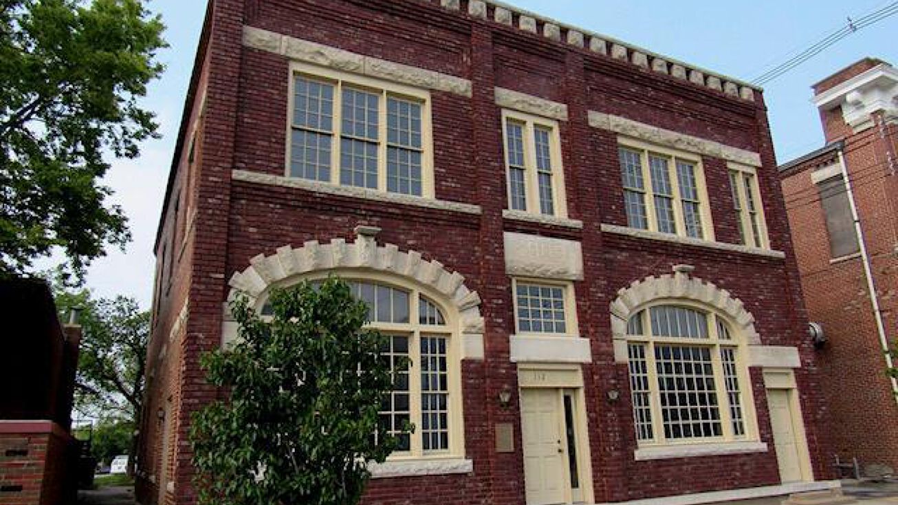 112 W Laurel, Independence, KS 67301