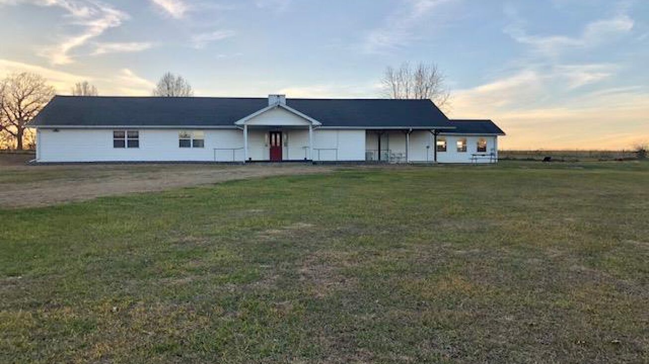 33901 Navy Drive, Eldridge, MO 65463 Special Purpose Property for