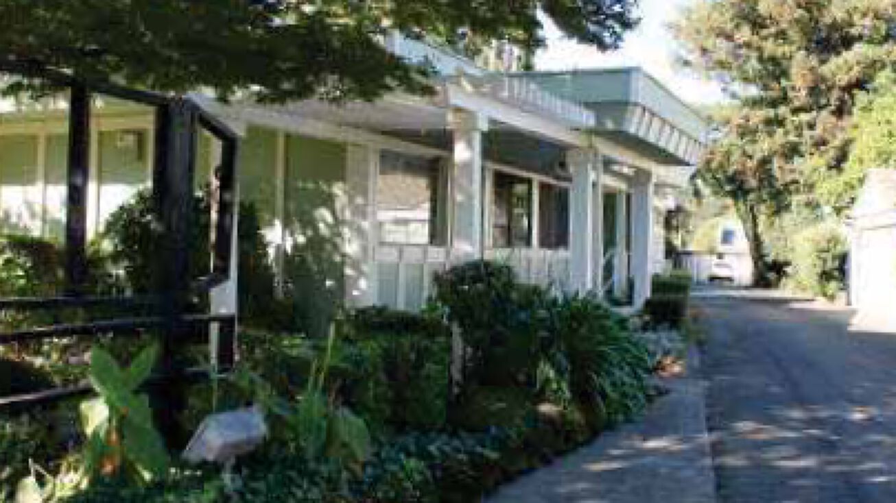 6030 S Land Park Dr, Sacramento, CA 95822