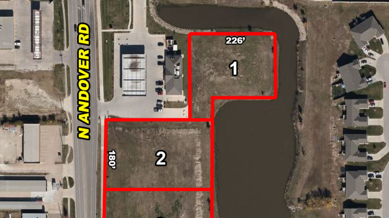 2032 N Andover Rd, Andover, KS 67002