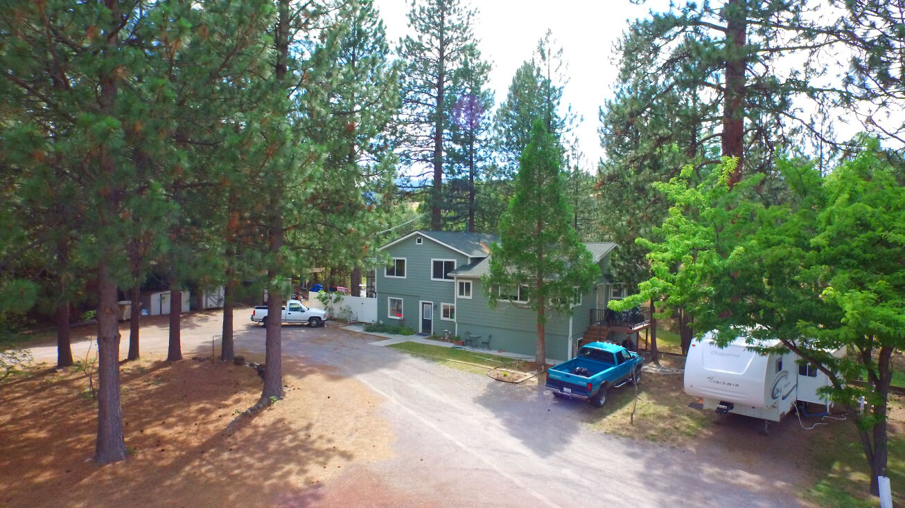 27535 Edgewood Rd, Weed, CA 96094