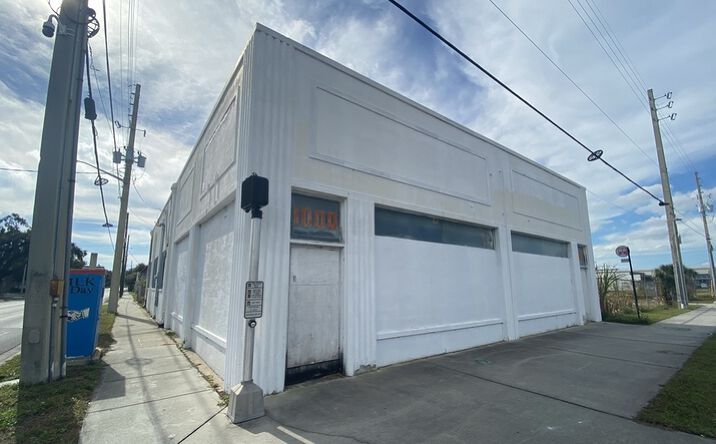 image of property at 1000 W CENTRAL BLVD Orlando FL 32805-1811