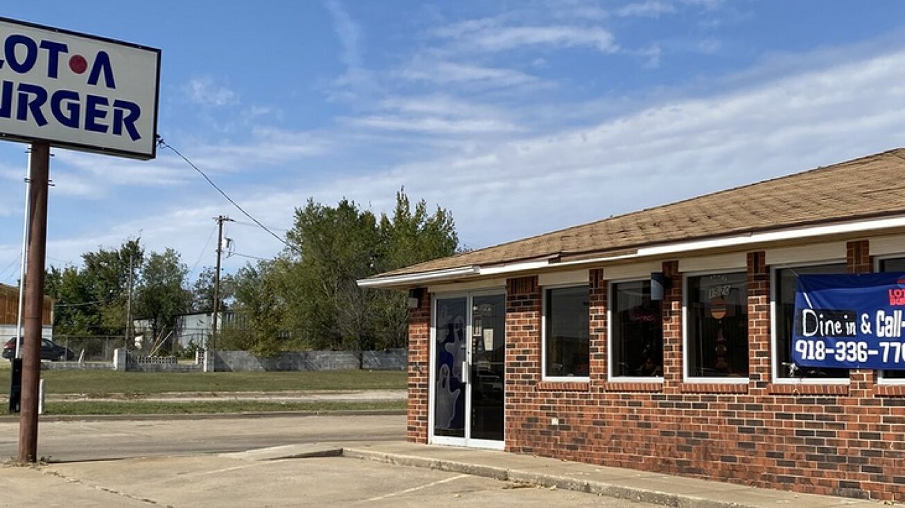 1520 SW Frank Phillips Blvd, Bartlesville, OK 74003 Retail Property