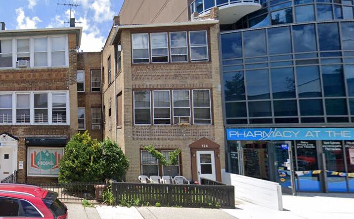 image of property at 124 W END AVE Brooklyn NY 11235-4809