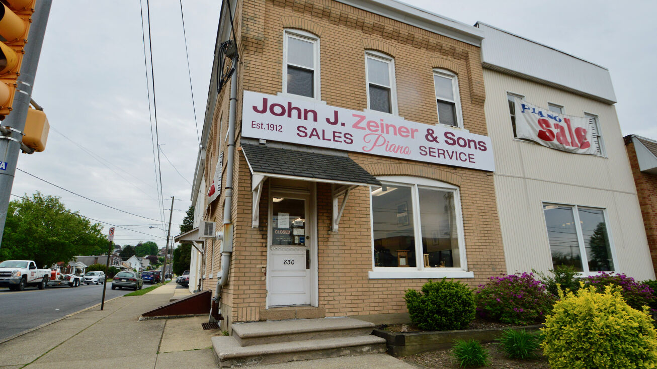 828 Hanover Ave, Allentown, PA 18109