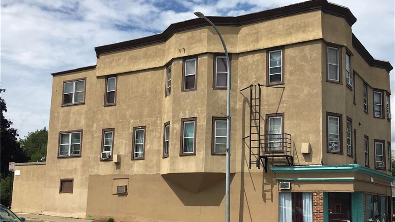 511 Dewey Ave, Rochester, NY 14613