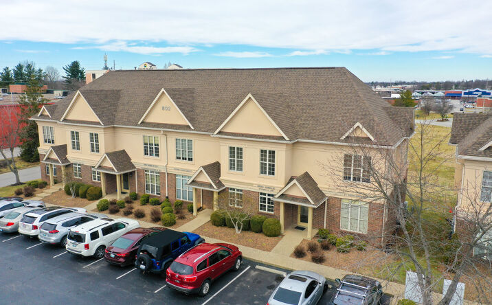 Pictures of Office property located at 802 Stone Creek Pkwy #8, Louisville, KY 40223 for comps - image #1