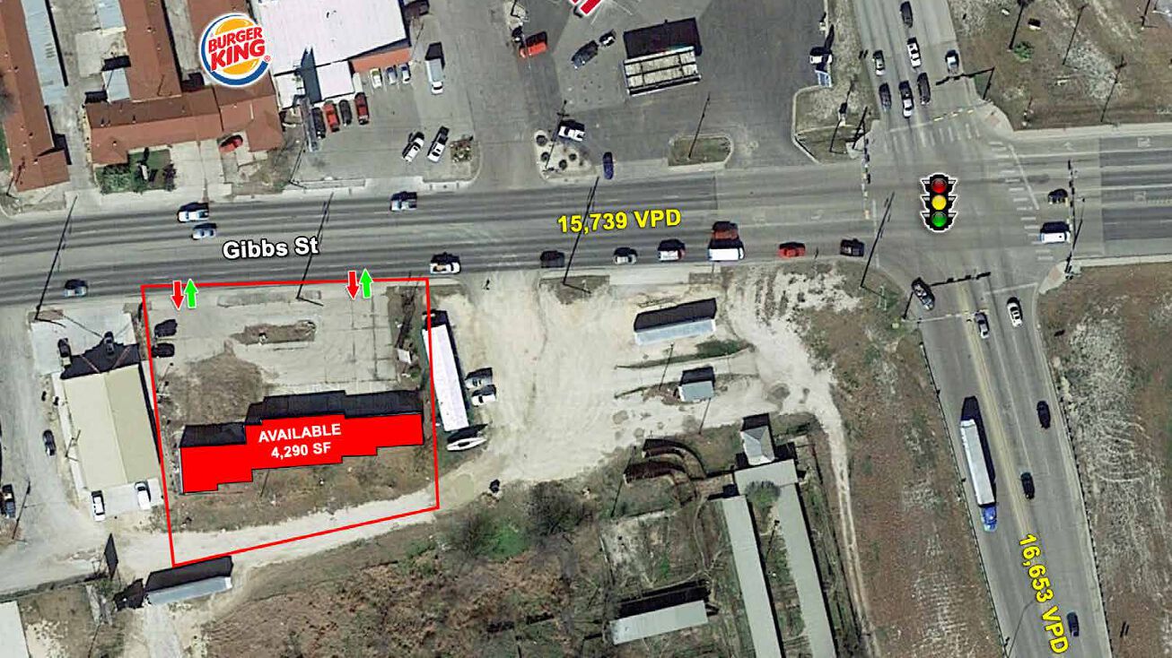 1303 E Gibbs St, Del Rio, TX 78840