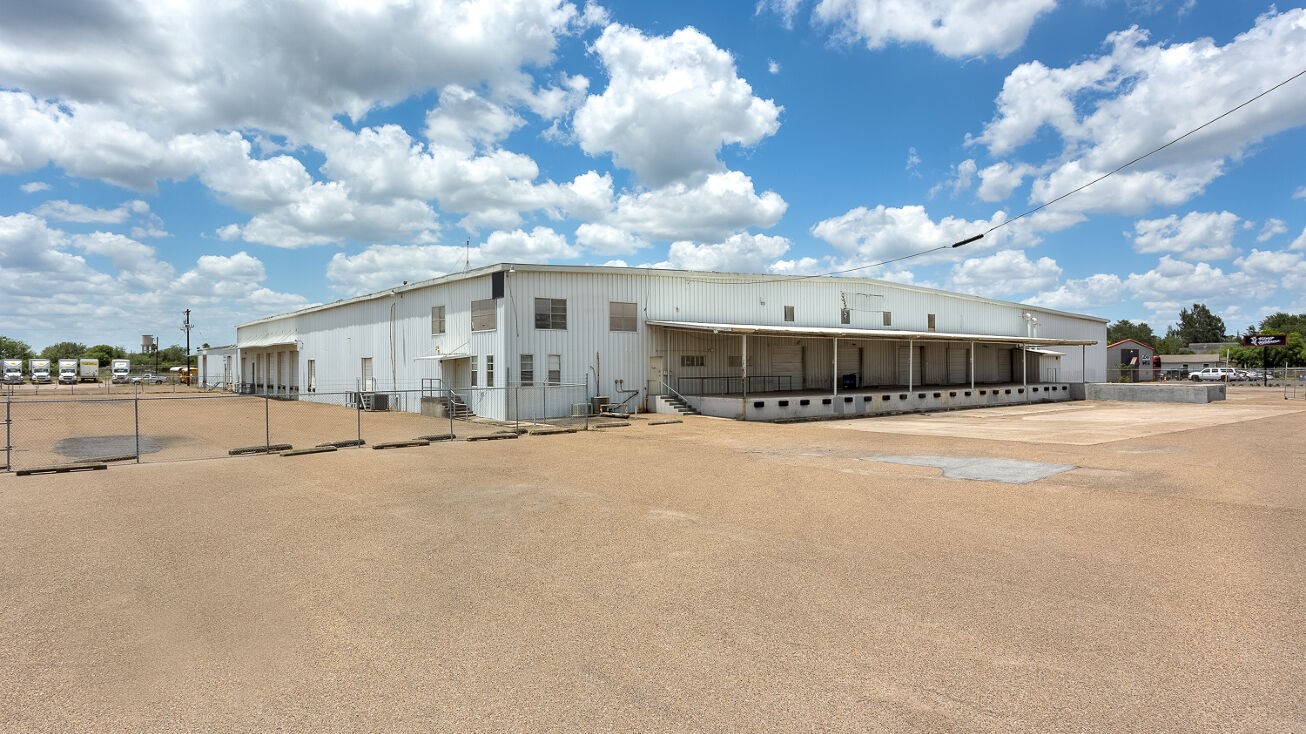 320 S Utah Ave, Weslaco, TX 78596