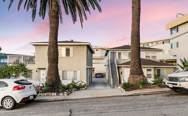 Pictures of Multifamily property located at 334 Calle Miramar, Redondo Beach, CA 90277 for comps - image #1