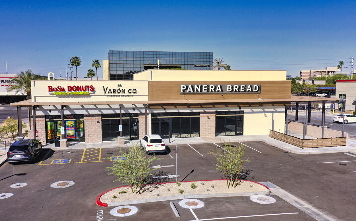 Pictures of Retail property located at 125 N 44th St, Phoenix, AZ 85034 for comps - image #1