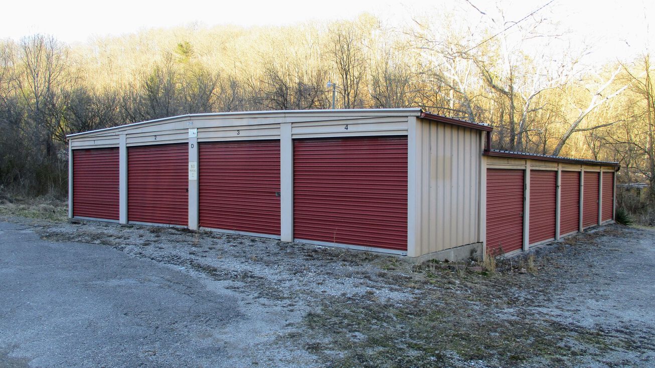 3149 Sissonville Dr, Charleston, WV 25312