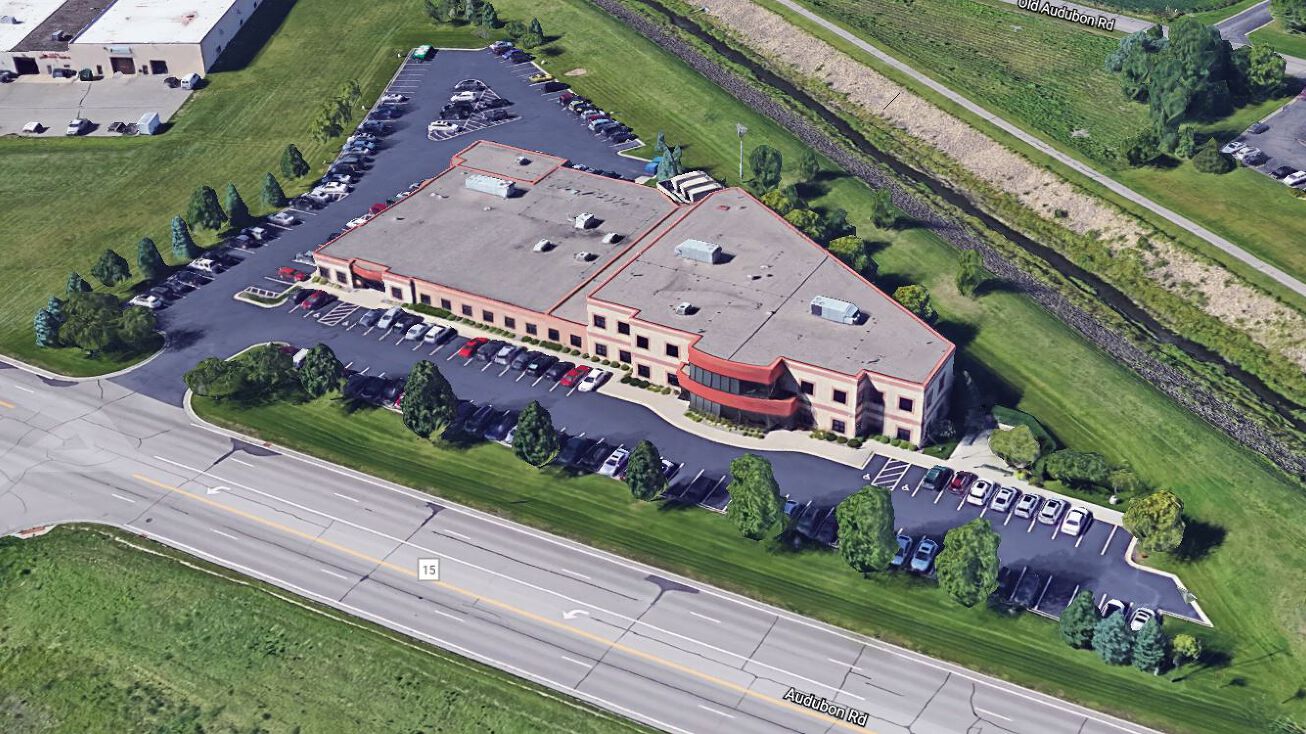 1550 Audubon Rd, Chaska, MN 55318