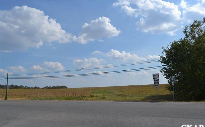 Pictures of Land property located at Throughbred Dr and US 150 West, Danville, KY 40422 for sales - image #1