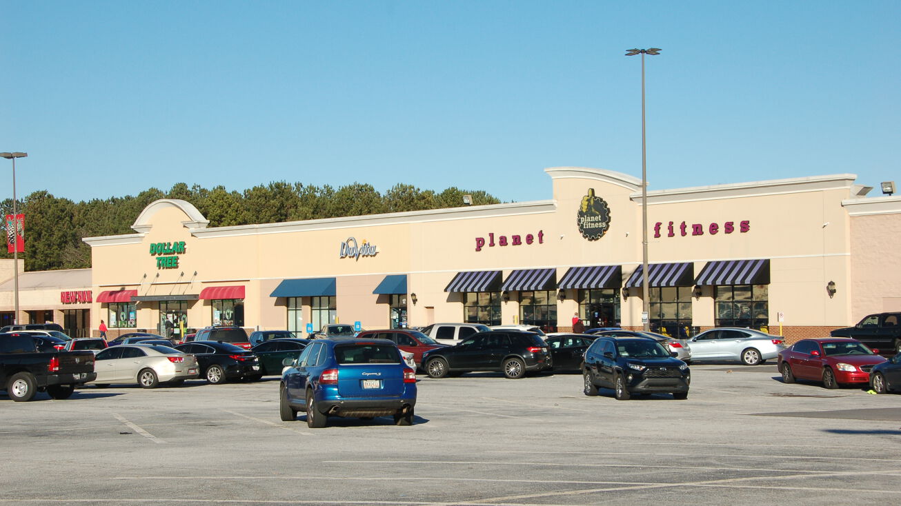 2440 Wesley Chapel Rd, Decatur, GA 30035