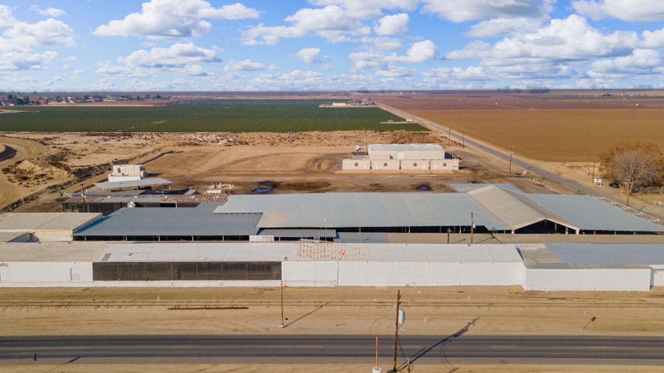 11220 S Vineland Rd, Bakersfield, CA 93307