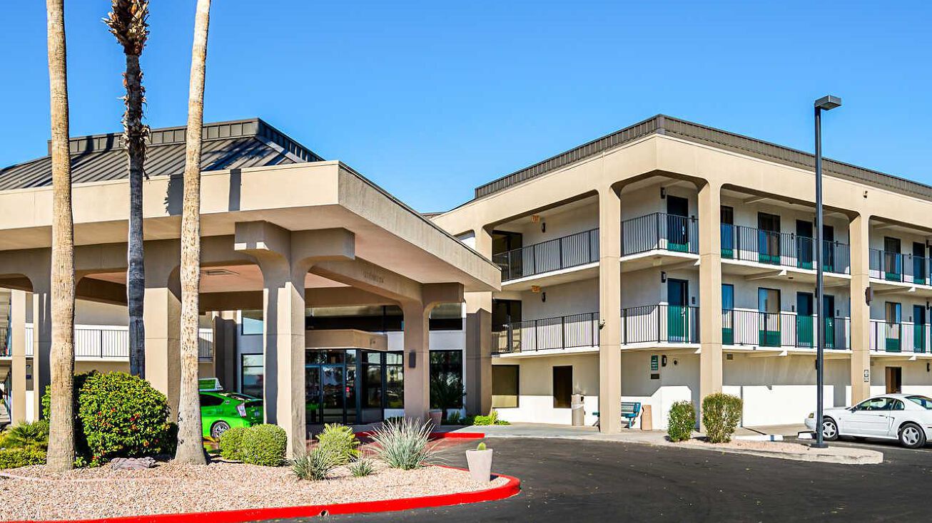 8101 N Black Canyon Hwy, Phoenix, AZ 85021