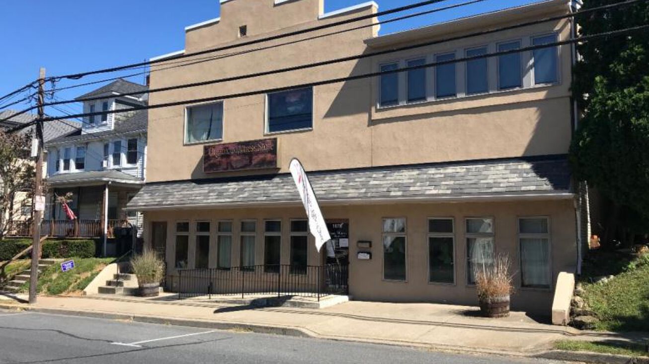 1075 Main Street, Hellertown, PA 18055