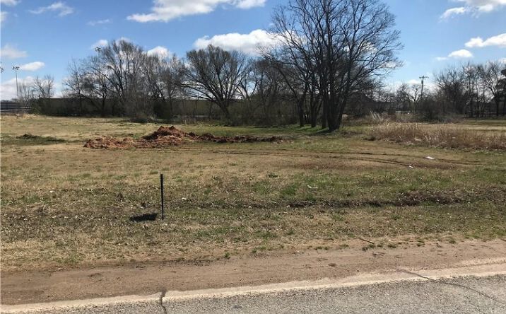 Pictures of Land property located at 133 N Dawson St, Meeker, OK 74855 for sales - image #1