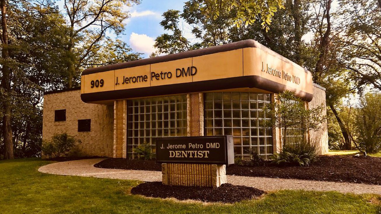 909 Menoher Blvd, Johnstown, PA 15905