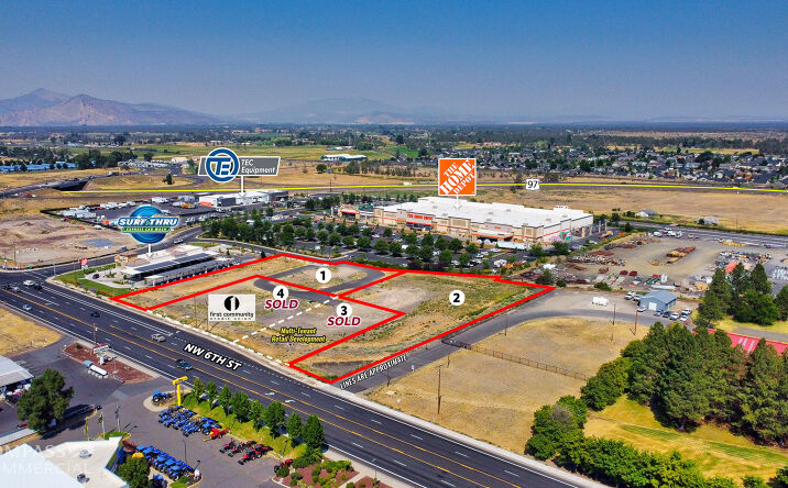 Pictures of Land, Mixed Use, Multifamily, Office, Retail property located at NW 4th St, Redmond, OR 97756 for sales - image #1
