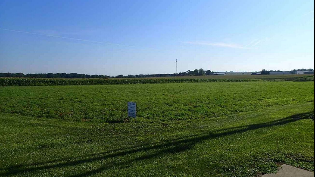 1450? Woodlawn Road, Lincoln, IL 62656