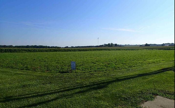 Pictures of Land property located at 1450? WOODLAWN Road, Lincoln, IL 62656 for sales - image #1