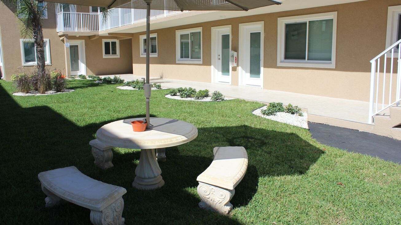 717 N Grandview Ave, Daytona Beach, FL 32118 Multifamily Property for