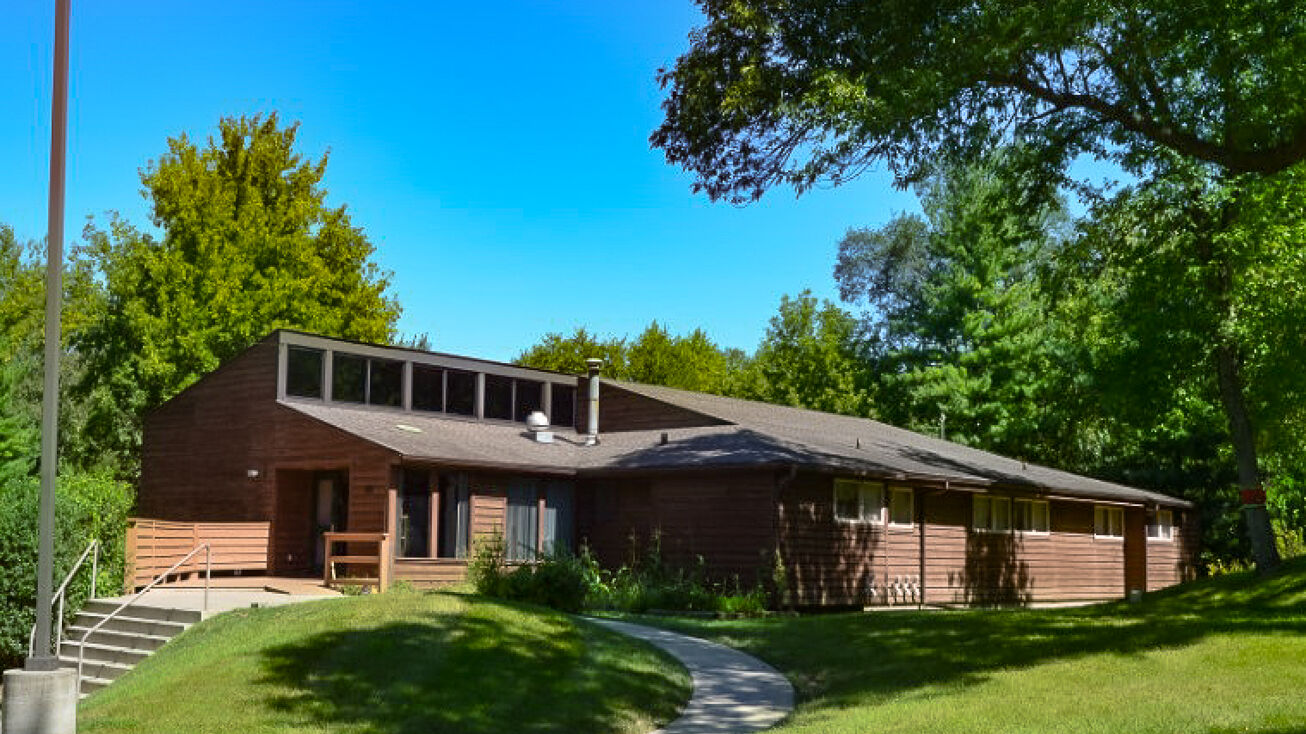 1301 Kenyon Ave, Des Moines, IA 50315 Multifamily Property for Sale