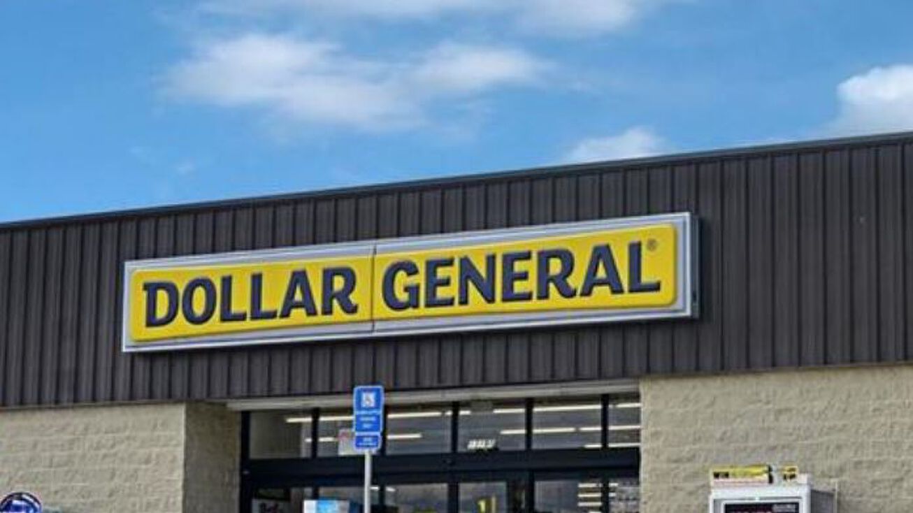 Pictures of Retail property located at 337 E. 11Th Street, Alma, KS