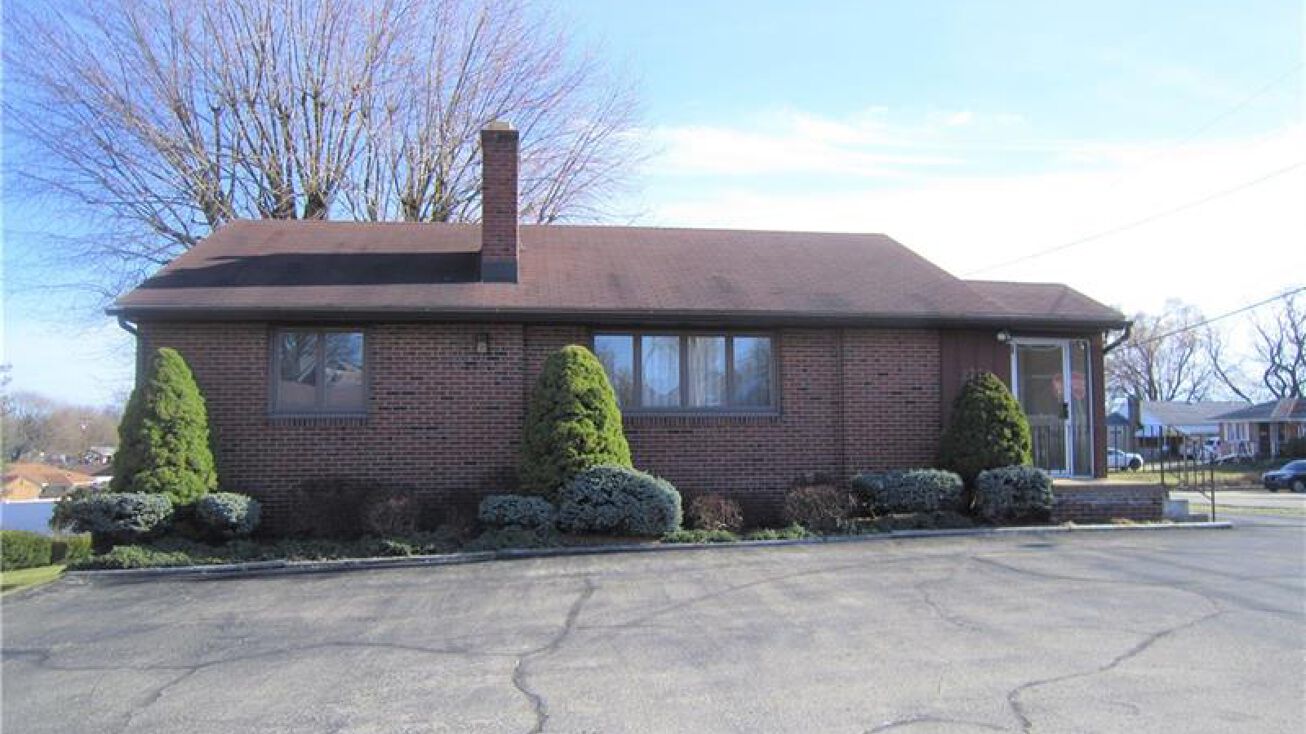 2752 Leechburg Road, Lower Burrell, PA 15068