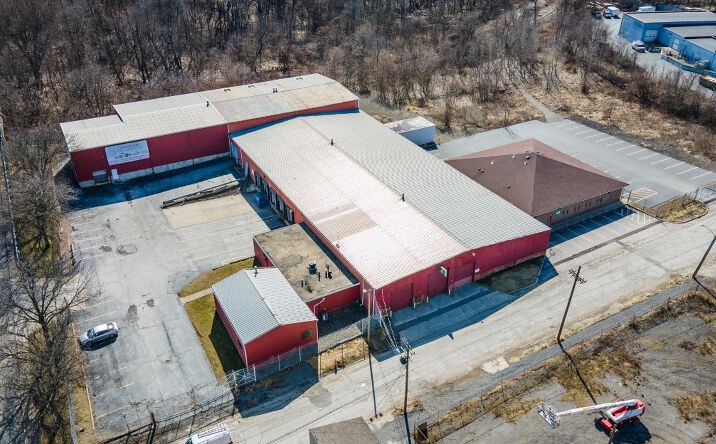 Pictures of Retail, Industrial property located at 537 Williamson Ave, Youngstown, OH 44502 for comps - image #1