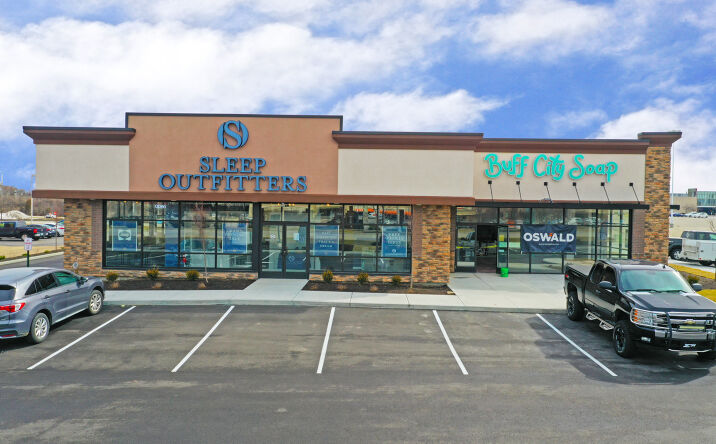 Pictures of Retail property located at 7960 Mall Rd, Florence, KY 41042 for comps - image #1