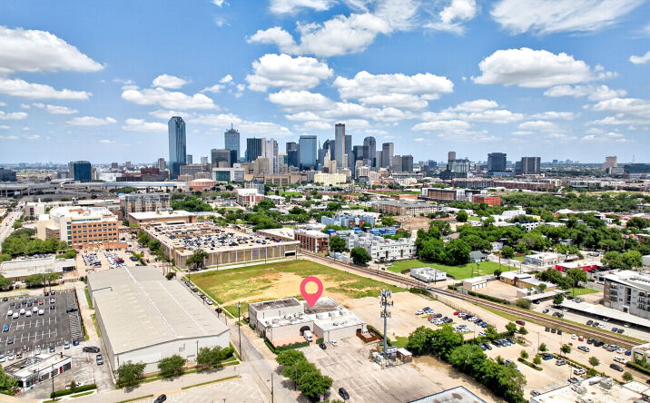 Pictures of Office, Mixed Use property located at 1724 Cockrell Ave, Dallas, TX 75215 for sales - image #1
