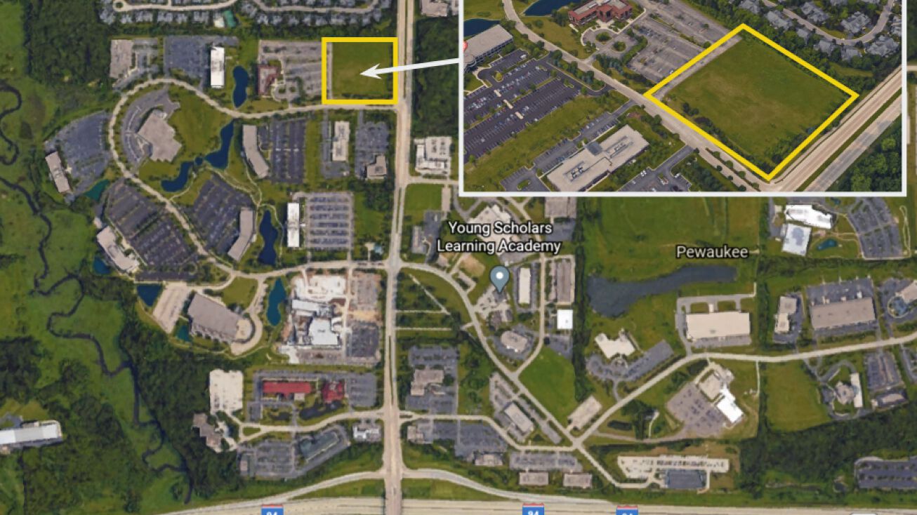 N19 W24130 Riverwood Dr, Pewaukee, WI 53188