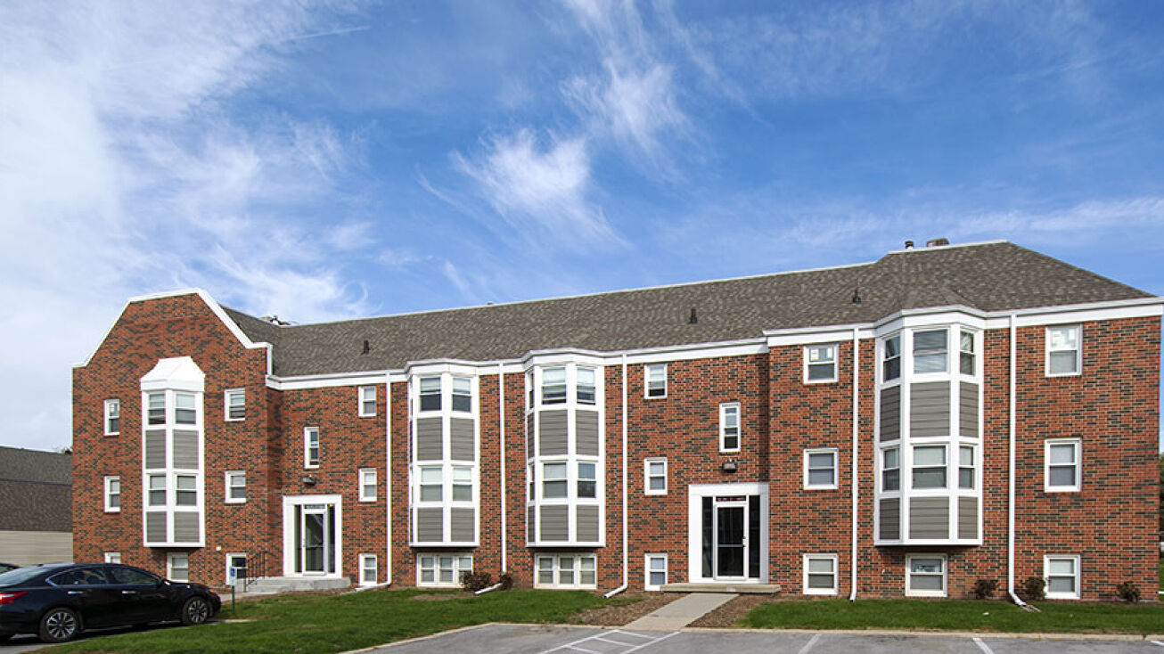 4101 Woodland Plaza, West Des Moines, IA 50266 Multifamily Property