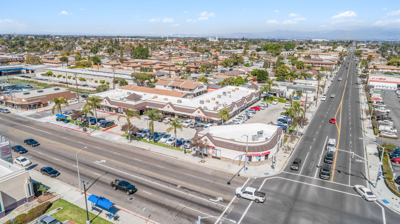 15737 Bellflower Blvd, Bellflower, CA 90706