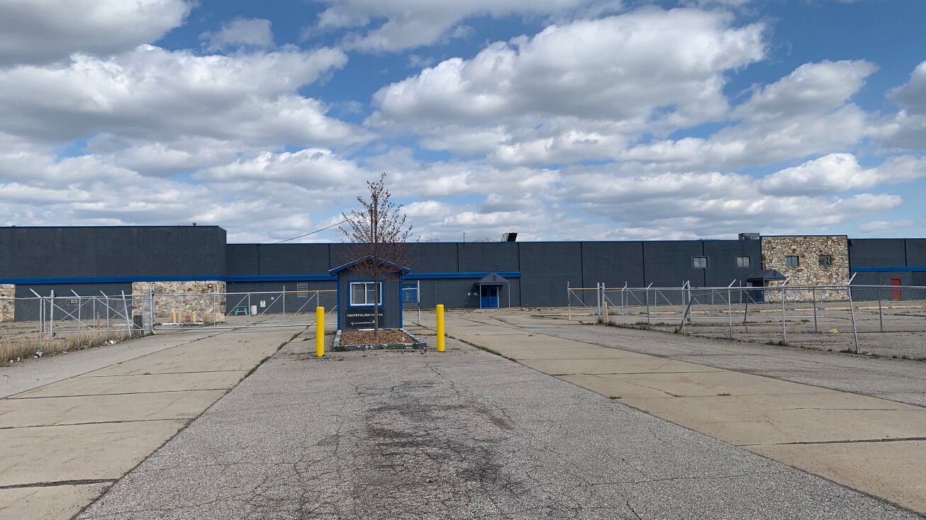 Pictures of Industrial property located at 2010 Dort Hwy, Flint, MI 48506 for sales - image #1