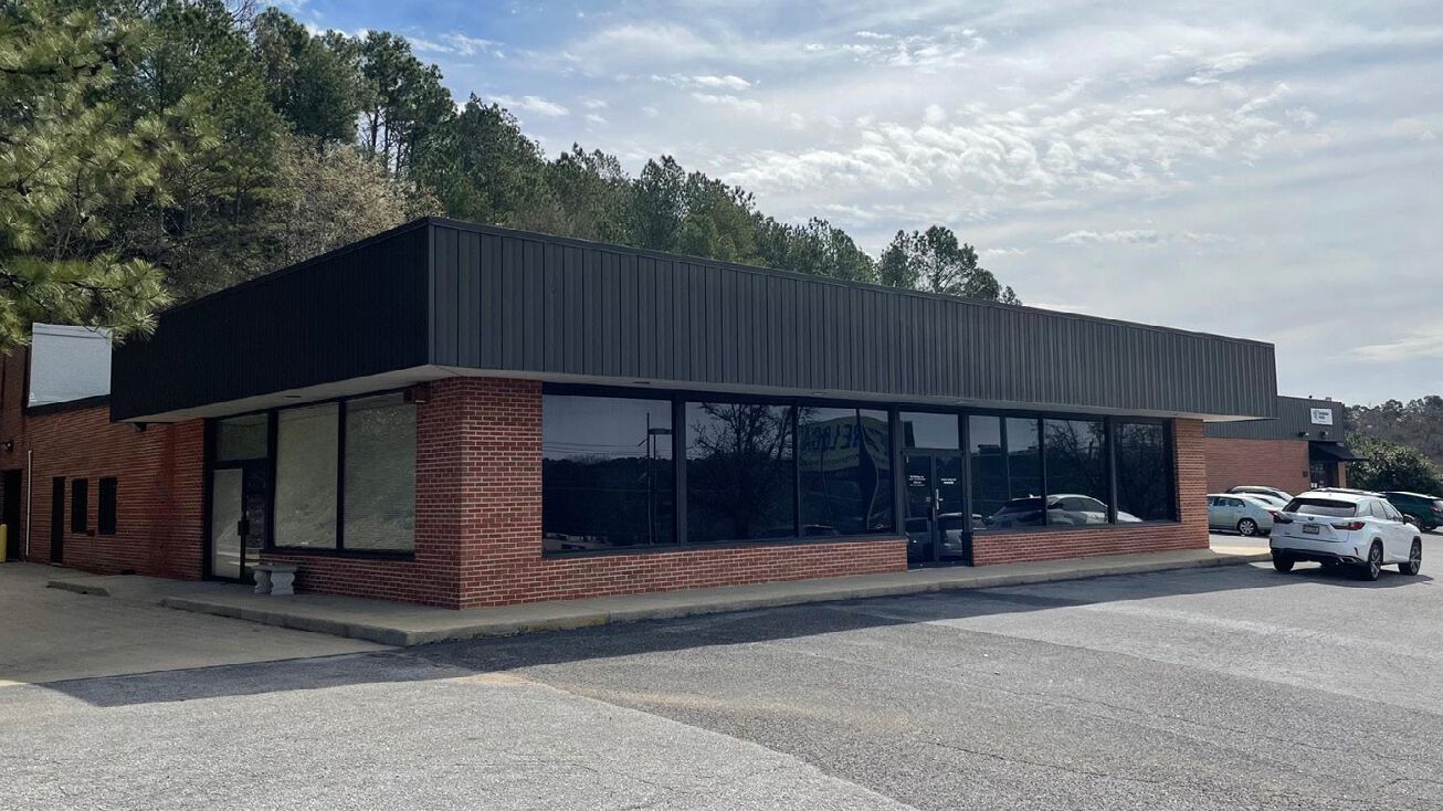 2970 Lorna Rd, Hoover, AL 35216