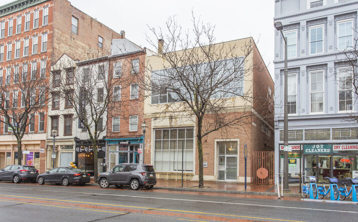 Pictures of Mixed Use property located at 223 Market St, Philadelphia, PA 19106 for comps - image #1