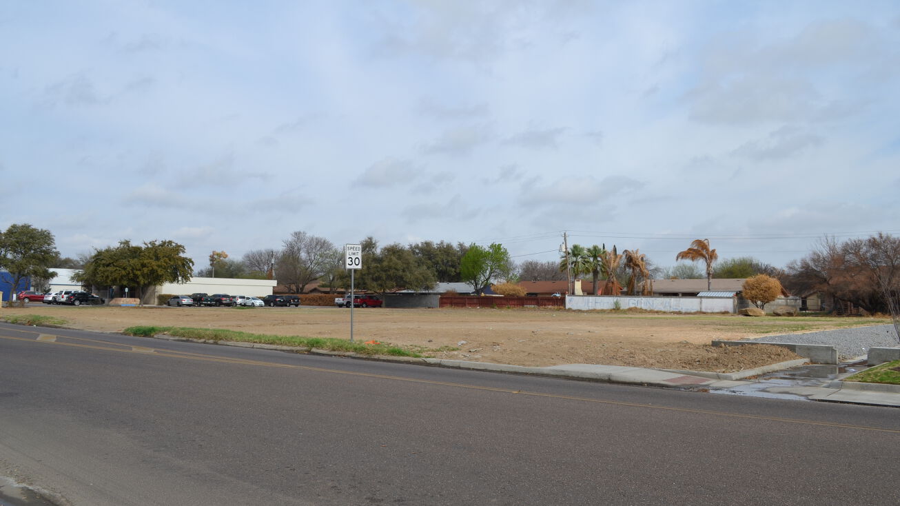 1020 Hillside Rd, Laredo, TX 78041